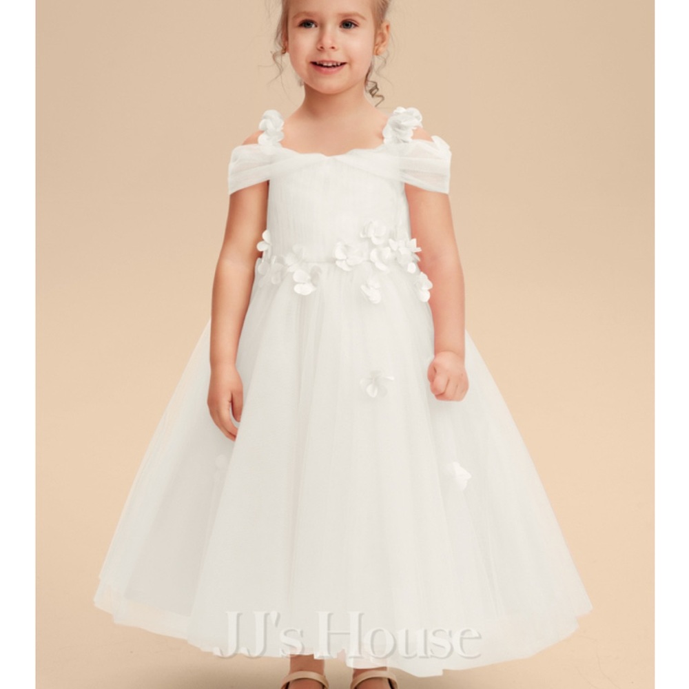 JJ house NWT White Flower Girl Dress 4T